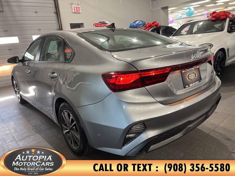 Used 2024 Kia Forte LXS FWD image 33