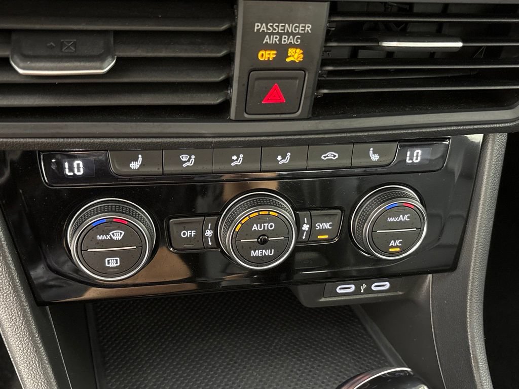 Used 2024 Volkswagen Jetta SE FWD image 42