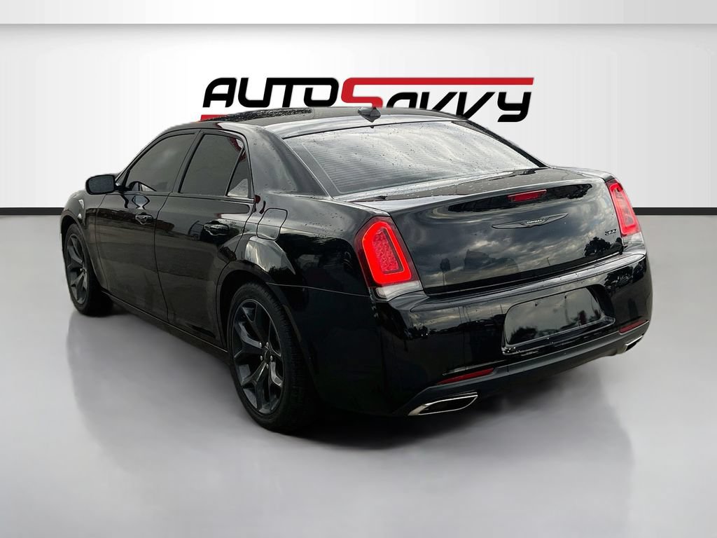 Used 2022 Chrysler 300 Touring w/ Sport Appearance Package RWD image 5