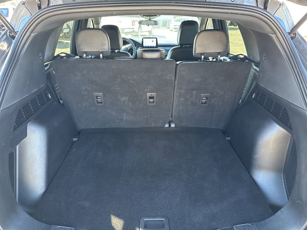 Used 2025 Ford Escape ST-Line image 10