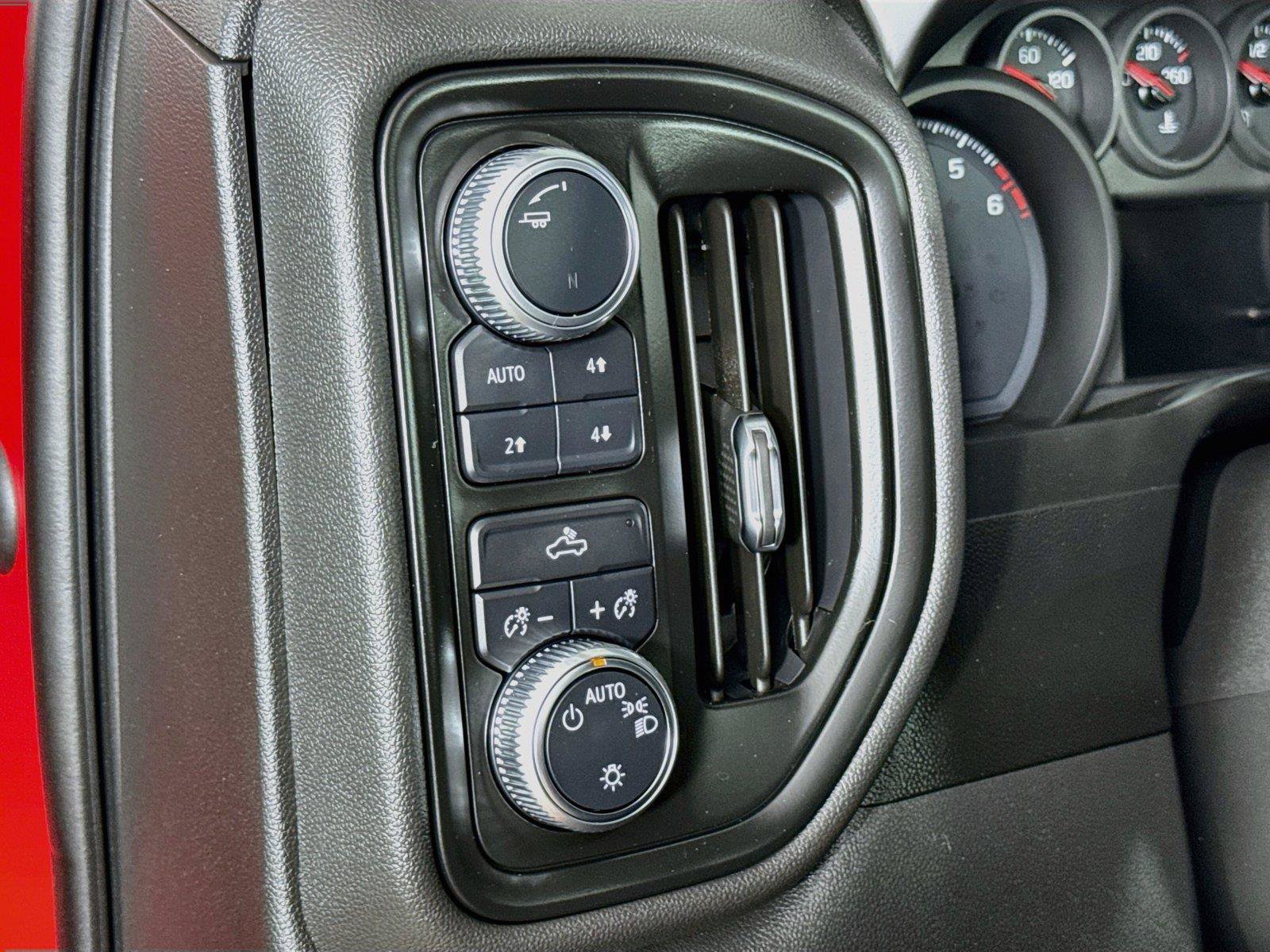 Used 2020 GMC Sierra 1500 4x4 Regular Cab w/ Convenience Package image 12