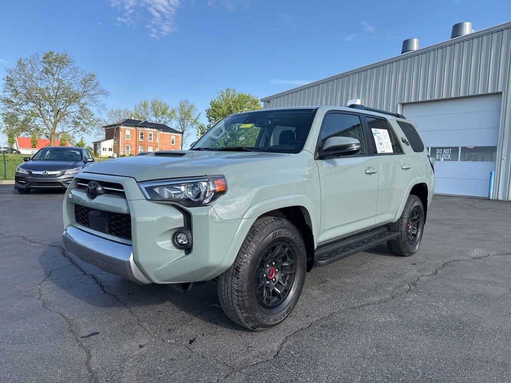 Used 2023 Toyota 4Runner TRD Off-Road Premium w/ Off Road Premium Plus Package AWD/4WD image 3