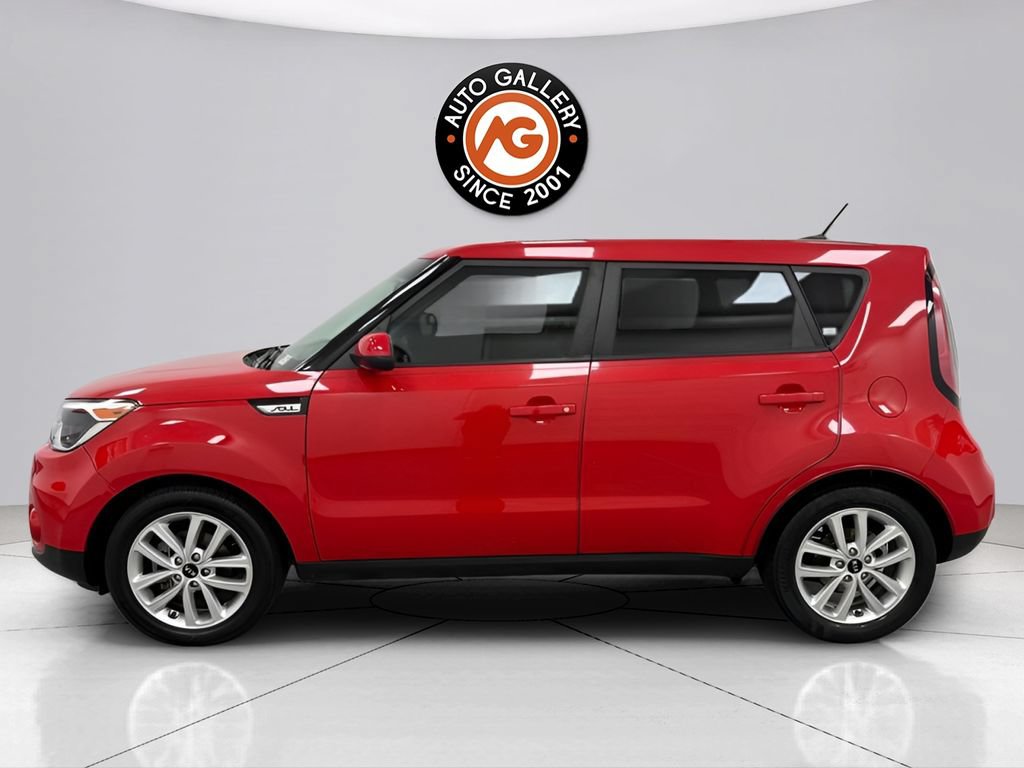 Used 2017 Kia Soul + FWD image 7