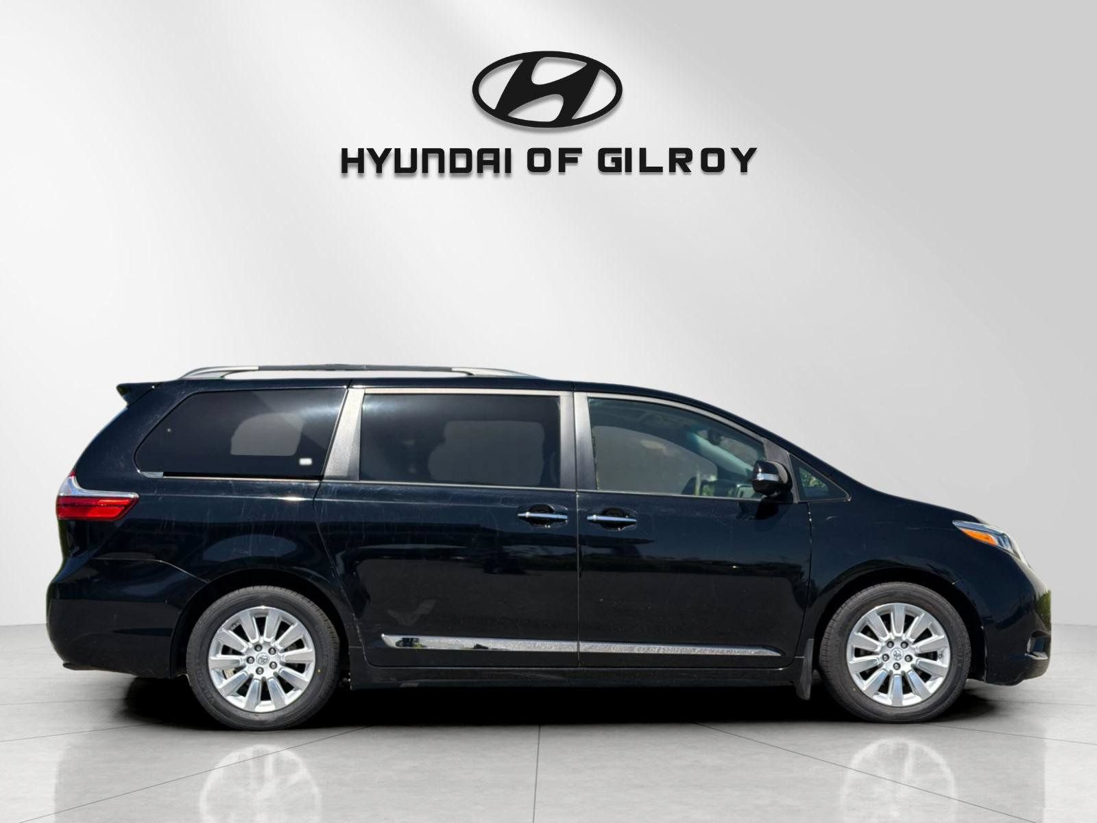 Used 2015 Toyota Sienna Limited Premium FWD image 6