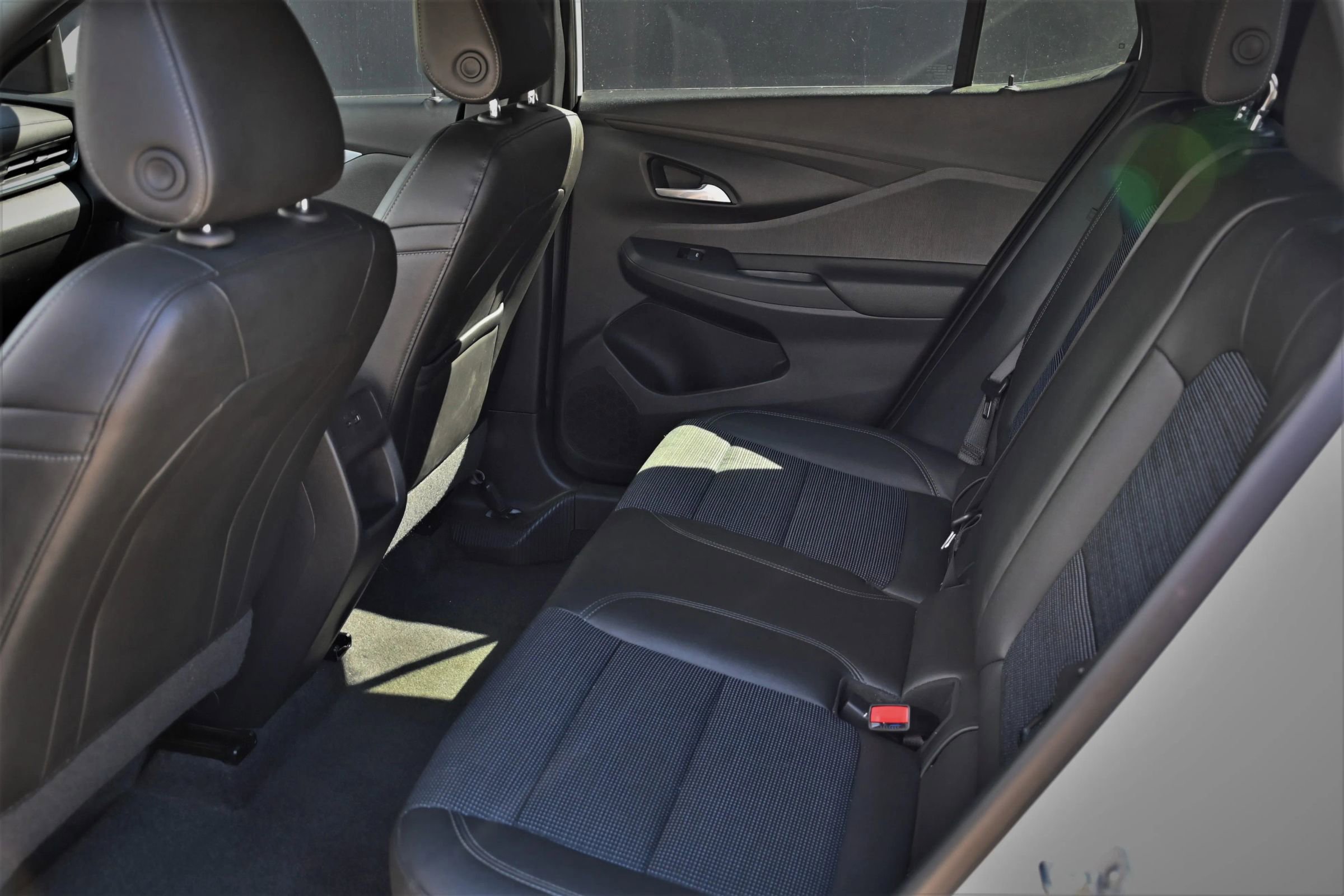 Used 2025 Buick Envista Preferred w/ Convenience II Package image 18