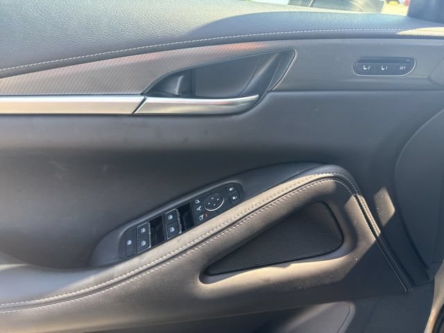 Used 2023 INFINITI QX60 Luxe w/ Cargo Package AWD/4WD image 16