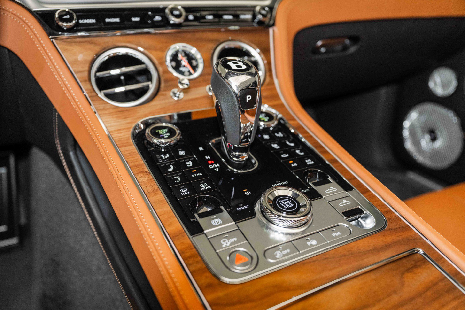 Certified 2024 Bentley Continental GT V8 AWD/4WD image 34