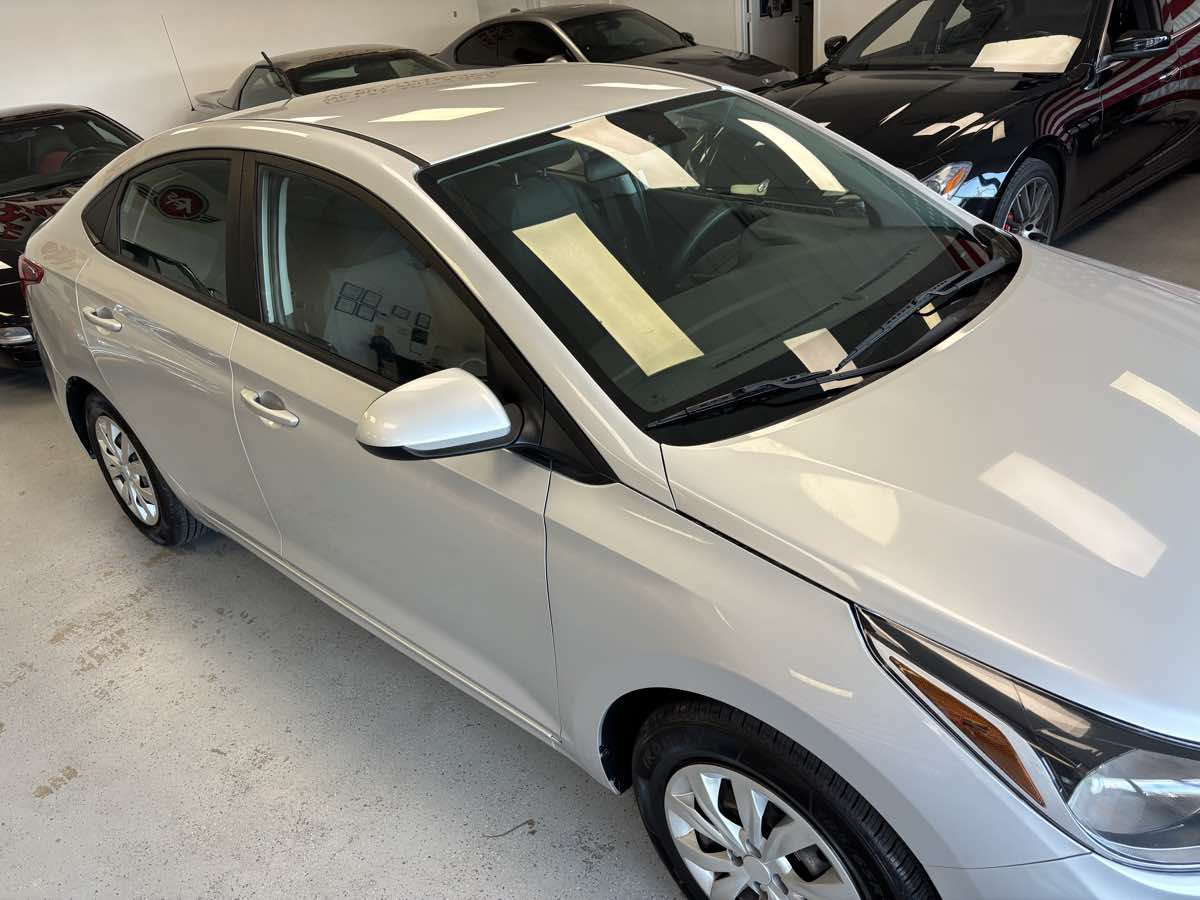 Used 2022 Hyundai Accent SE FWD image 3