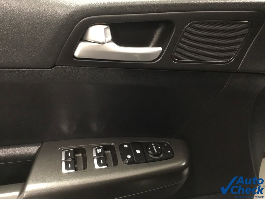 Used 2021 Kia Sportage LX AWD/4WD image 20