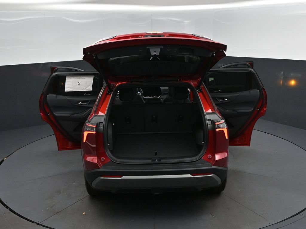 New 2026 Chevrolet Equinox LT w/ Convenience Package II FWD image 48