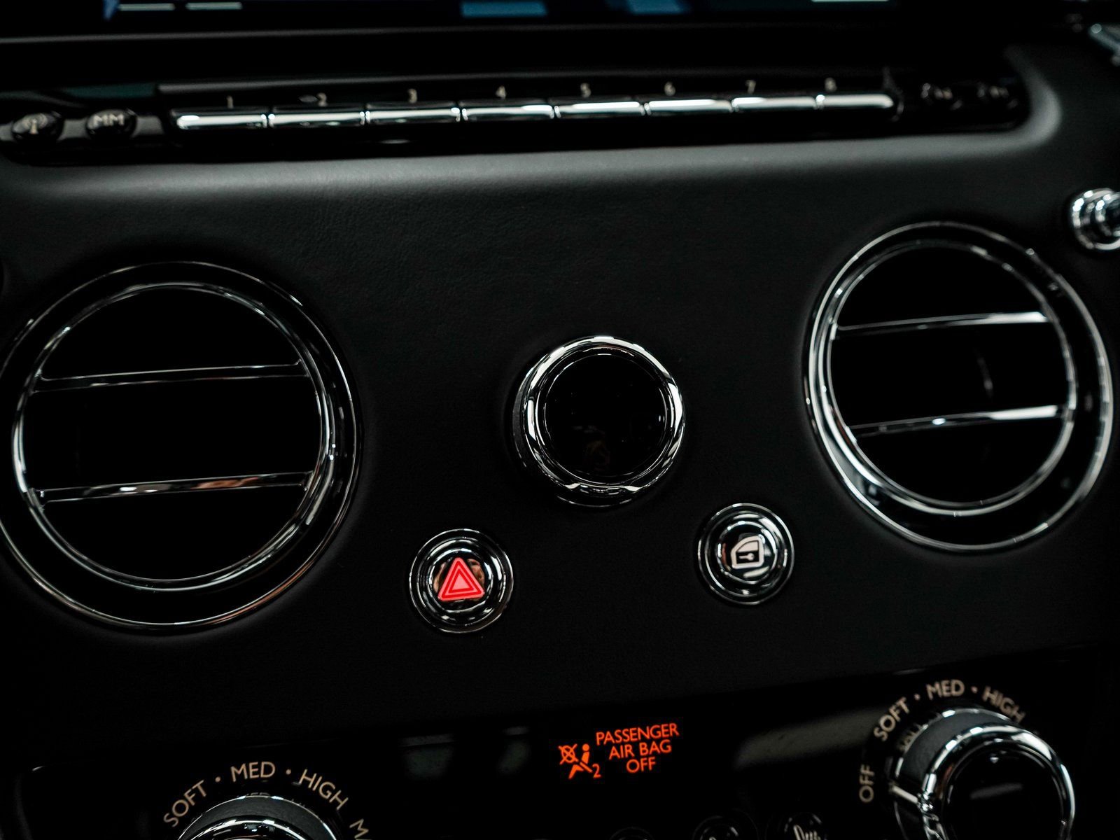 Certified 2025 Rolls-Royce Cullinan image 42