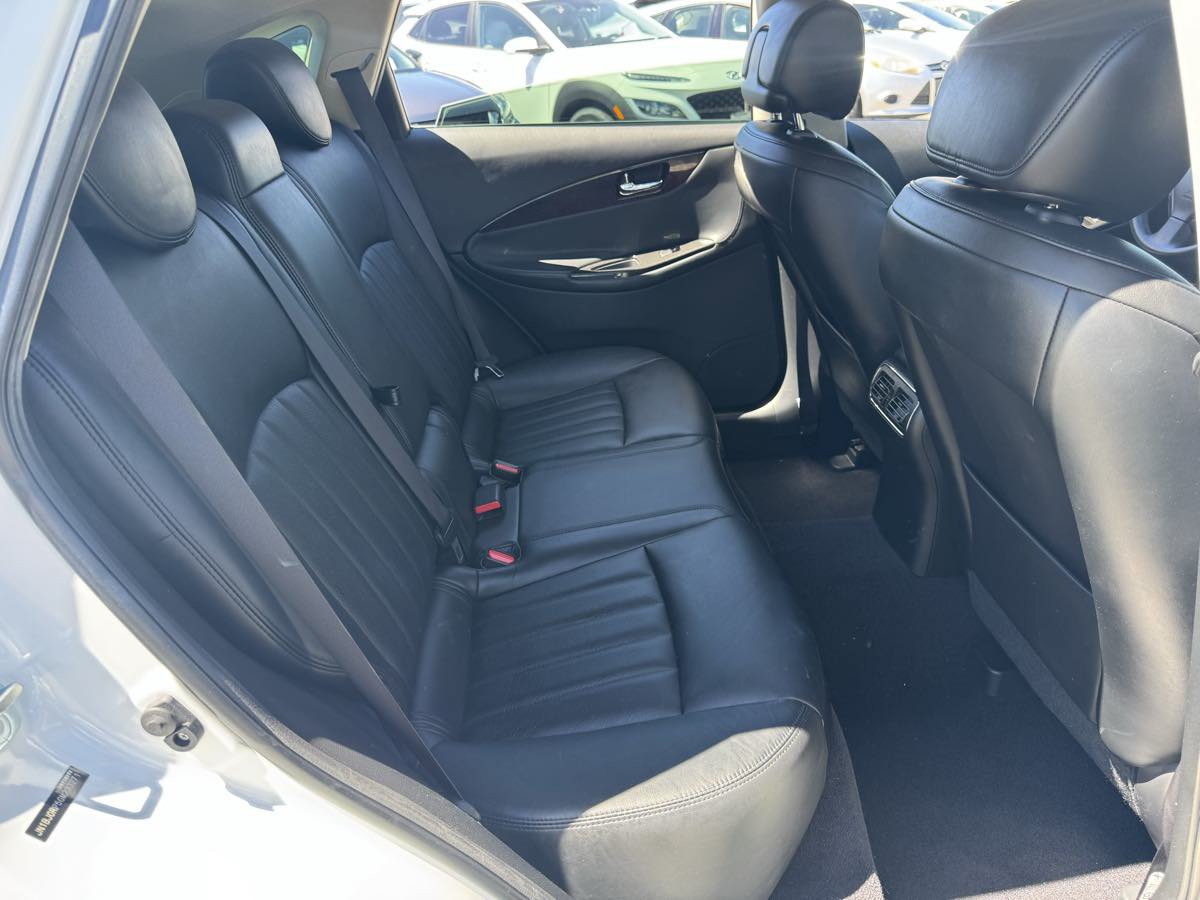 Used 2016 INFINITI QX50 2WD w/ Technology Package image 17