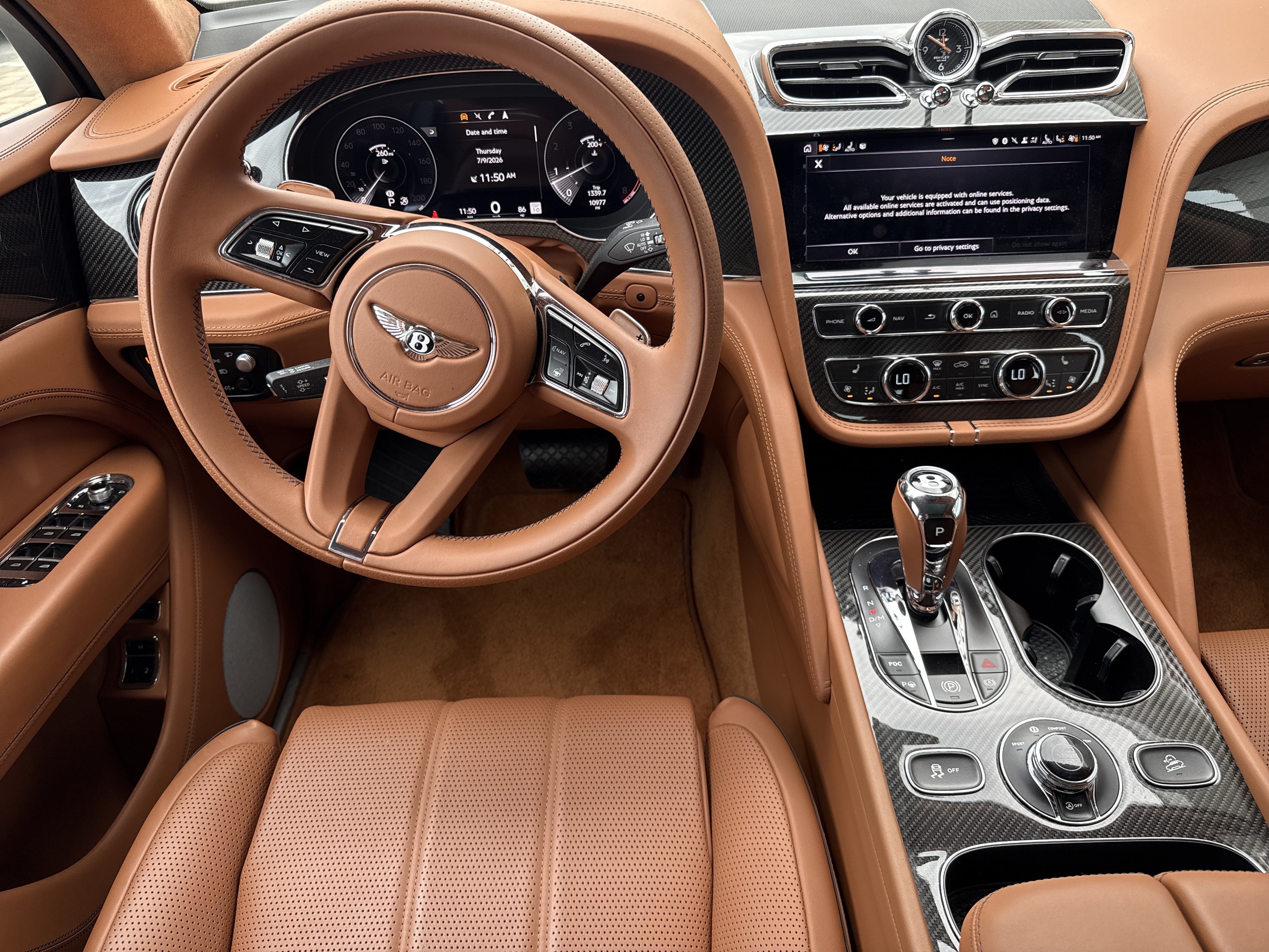 Used 2023 Bentley Bentayga AWD/4WD image 4