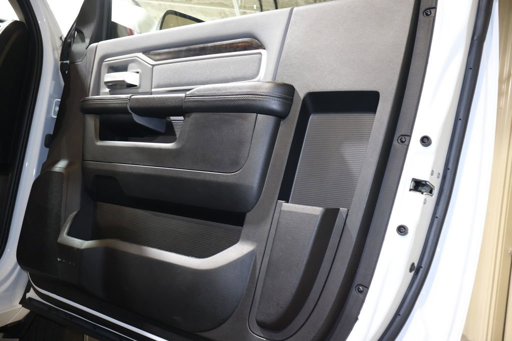 Used 2019 RAM 3500 Big Horn image 33