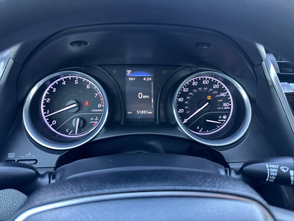 Used 2020 Toyota Camry LE image 9