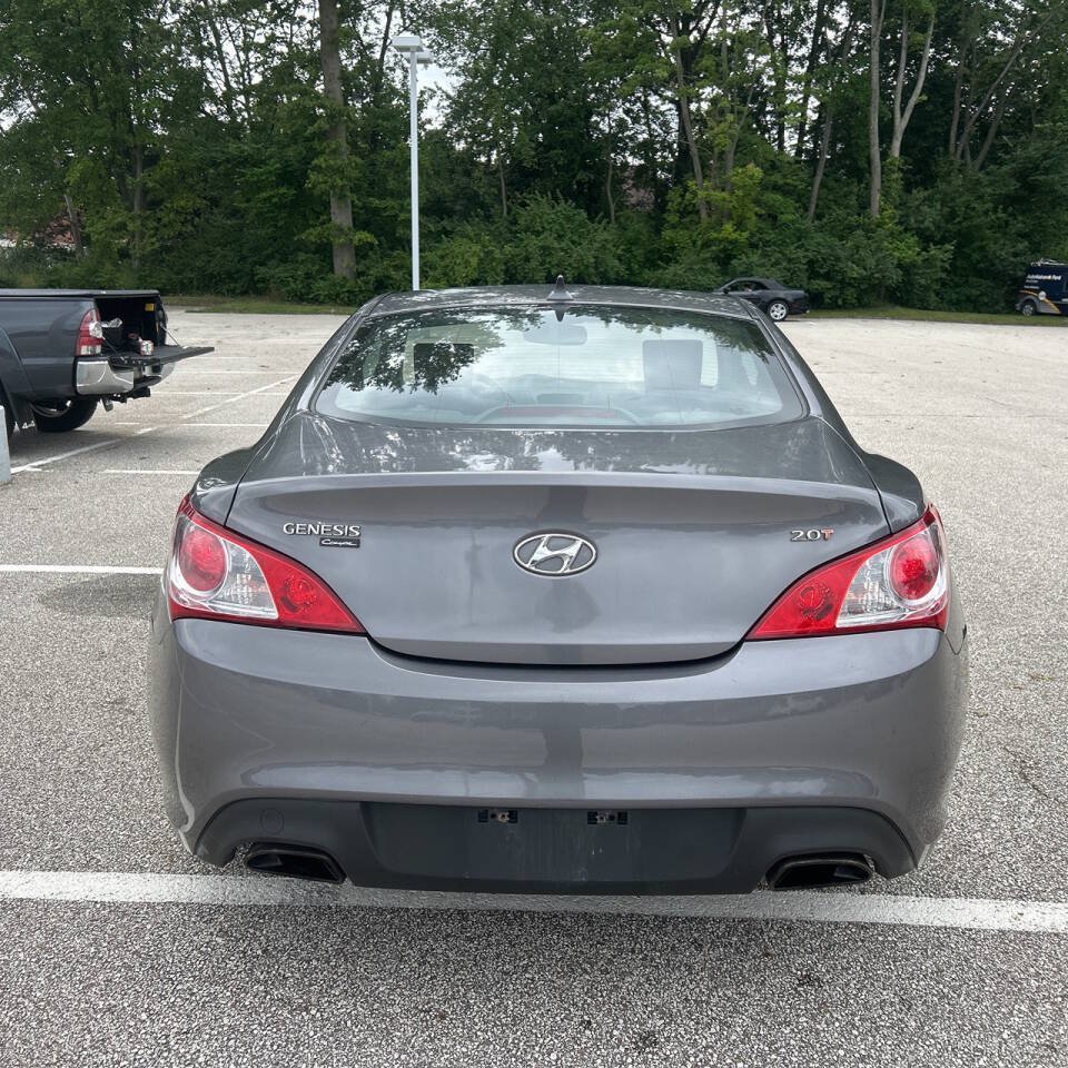 Used 2010 Hyundai Genesis 2.0T RWD image 5