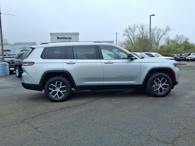 Certified 2023 Jeep Grand Cherokee L Limited AWD/4WD image 2