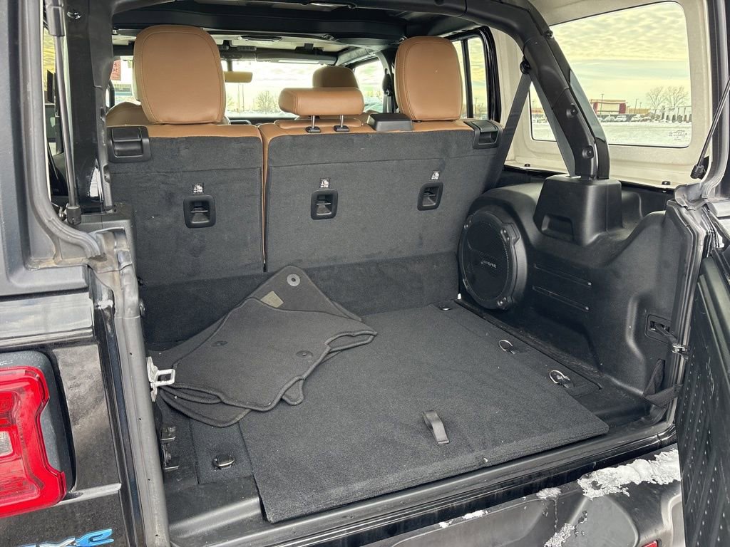 Used 2023 Jeep Wrangler Unlimited Sahara w/ Safety Group image 10