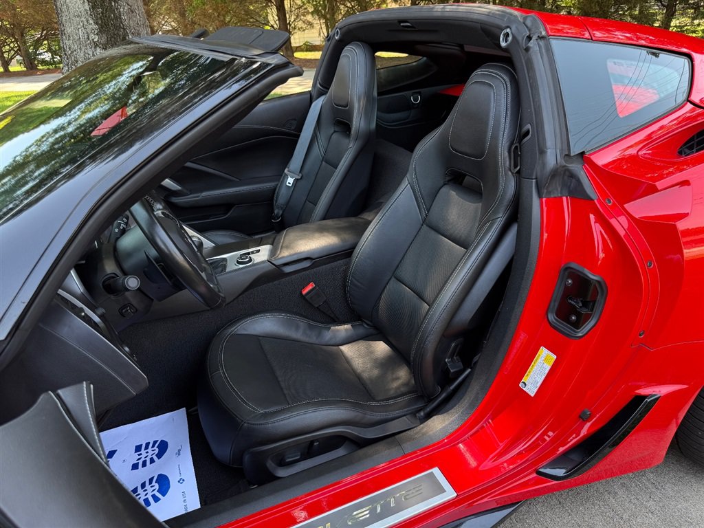 Used 2019 Chevrolet Corvette Grand Sport w/ Carbon Flash Badge Package RWD image 45