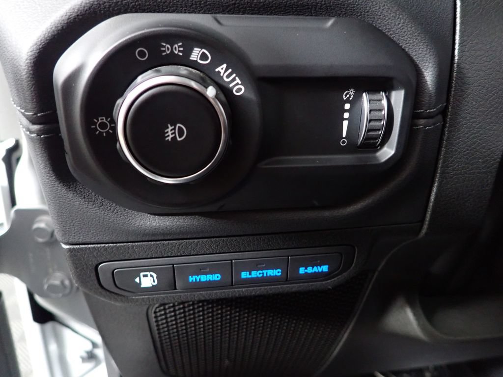 Used 2024 Jeep Wrangler Unlimited Rubicon 4xe w/ Convenience Group AWD/4WD image 22
