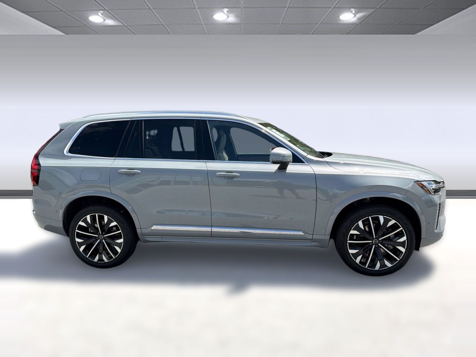 New 2026 Volvo XC90 B6 Plus w/ Protection Package Premier AWD/4WD image 8