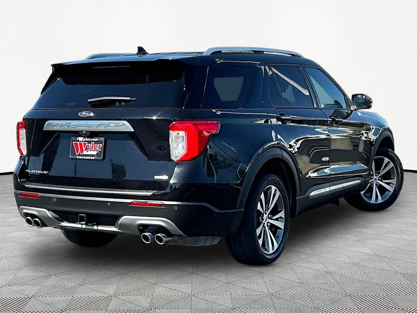 Used 2020 Ford Explorer Platinum w/ Premium Technology Package AWD/4WD image 6