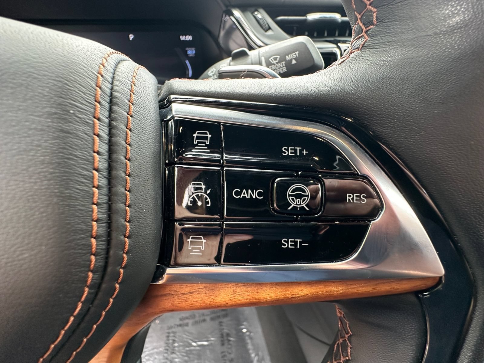 Used 2022 Jeep Grand Cherokee Summit AWD/4WD image 20