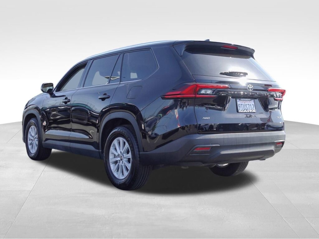 Certified 2025 Toyota Grand Highlander AWD image 6