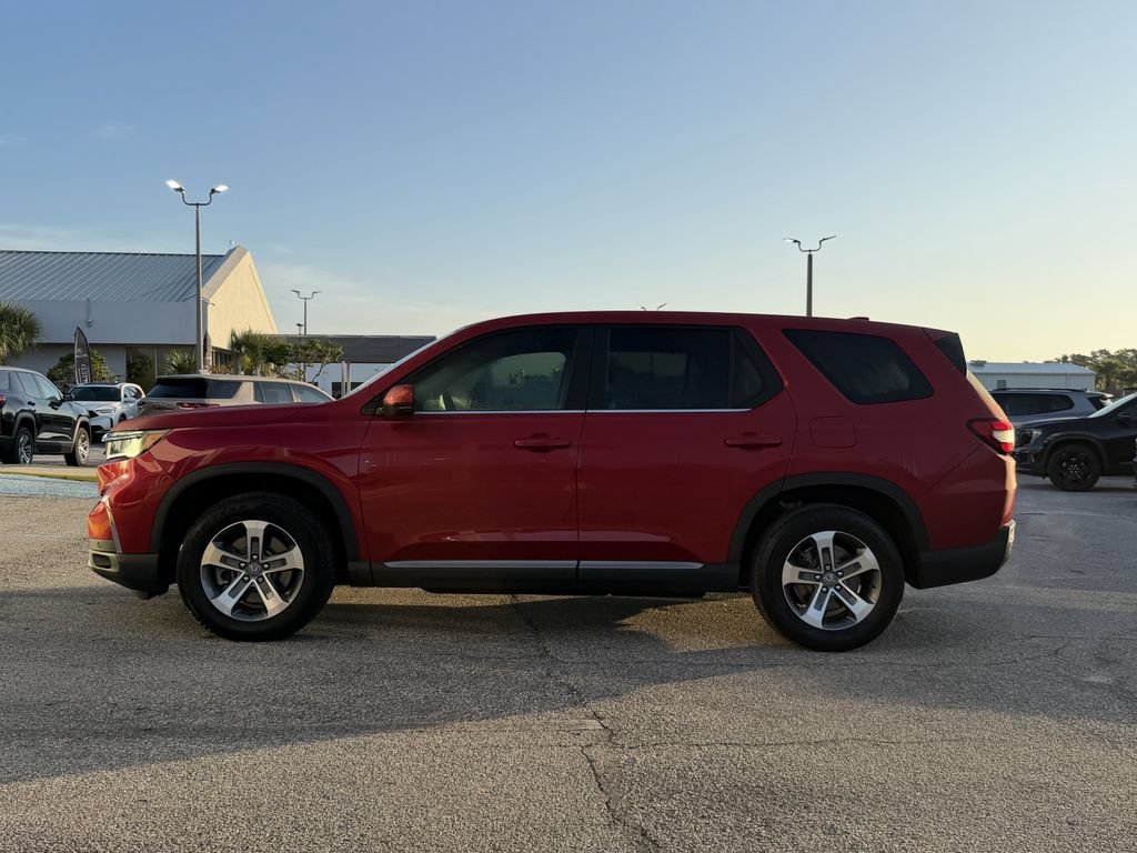 Used 2025 Honda Pilot EX-L image 8