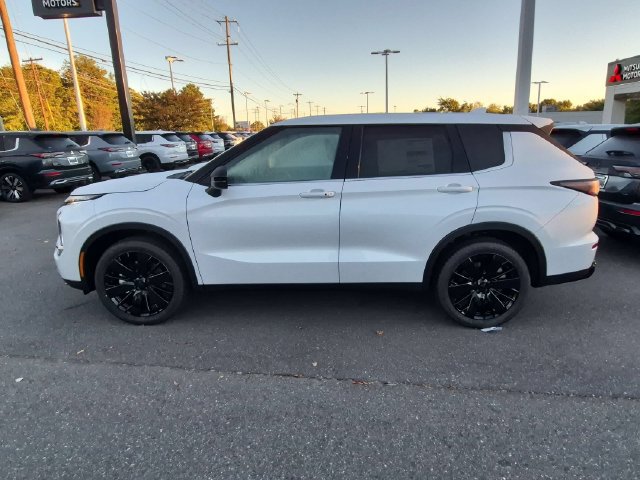 New 2026 Mitsubishi Outlander LE FWD image 6