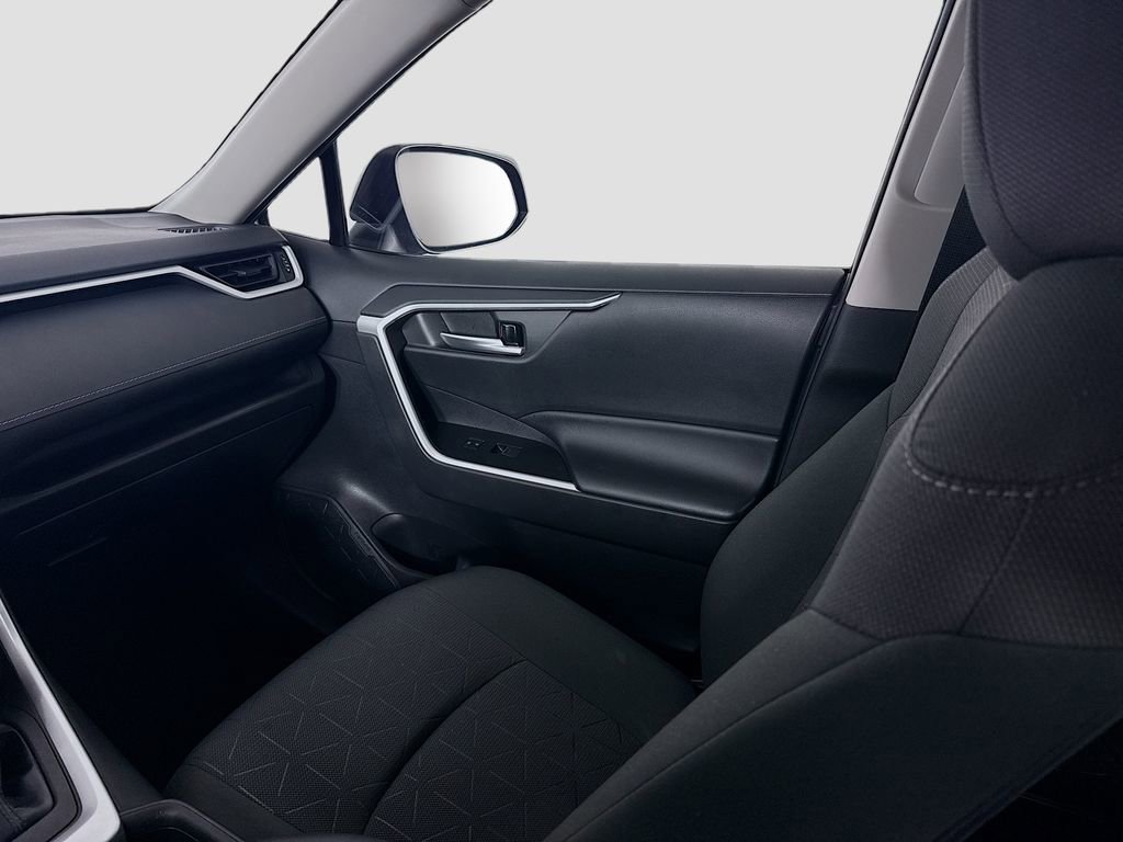Used 2023 Toyota RAV4 XLE image 16
