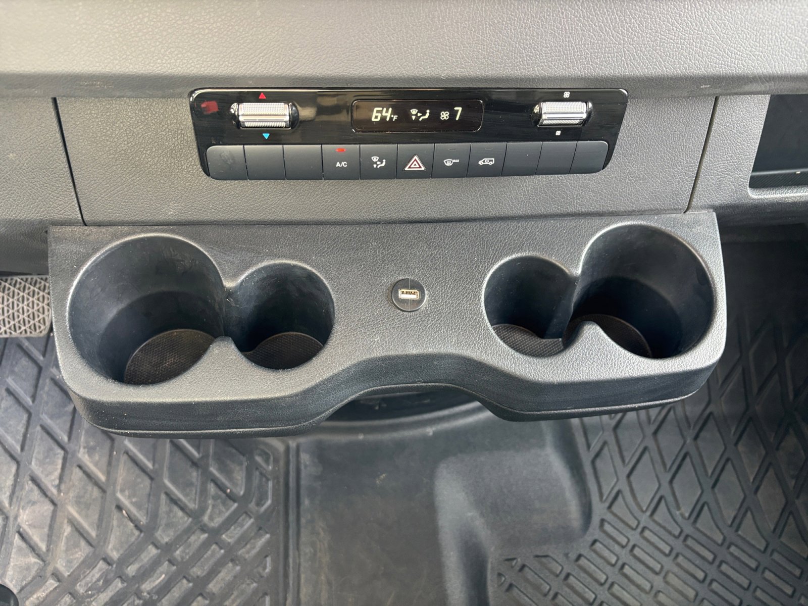 Used 2020 Mercedes-Benz Sprinter 3500 image 15