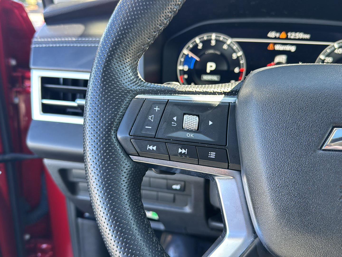 Used 2024 Mitsubishi Outlander SE Black Edition image 18