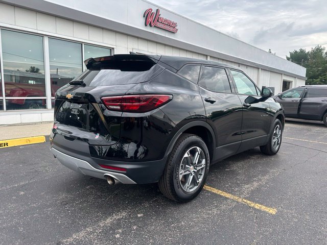 Used 2025 Chevrolet Blazer LT FWD image 11