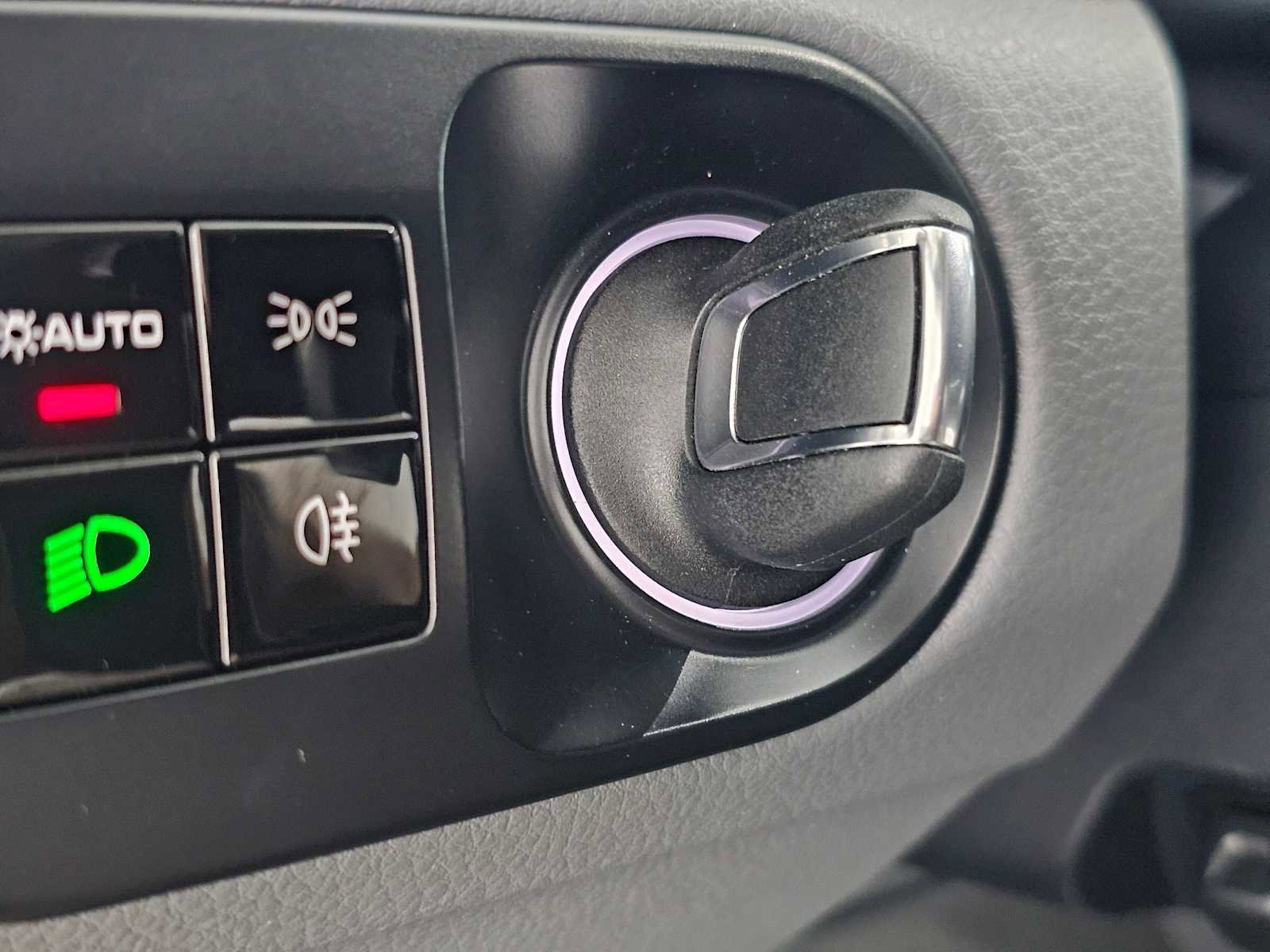 Used 2020 Porsche Cayenne image 29