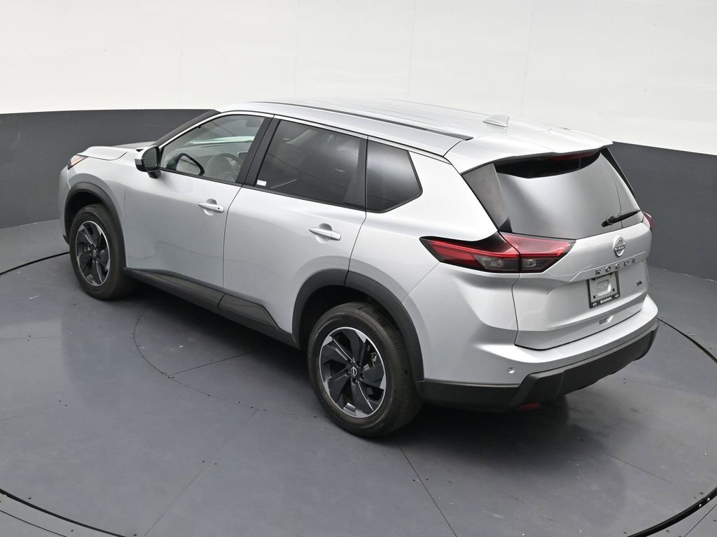 Used 2024 Nissan Rogue SV image 15