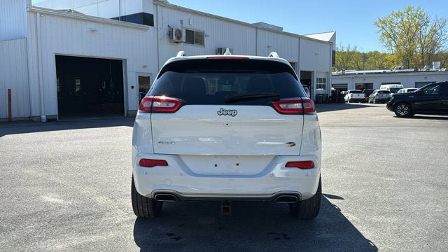 Used 2016 Jeep Cherokee Overland w/ Technology Group AWD/4WD image 7