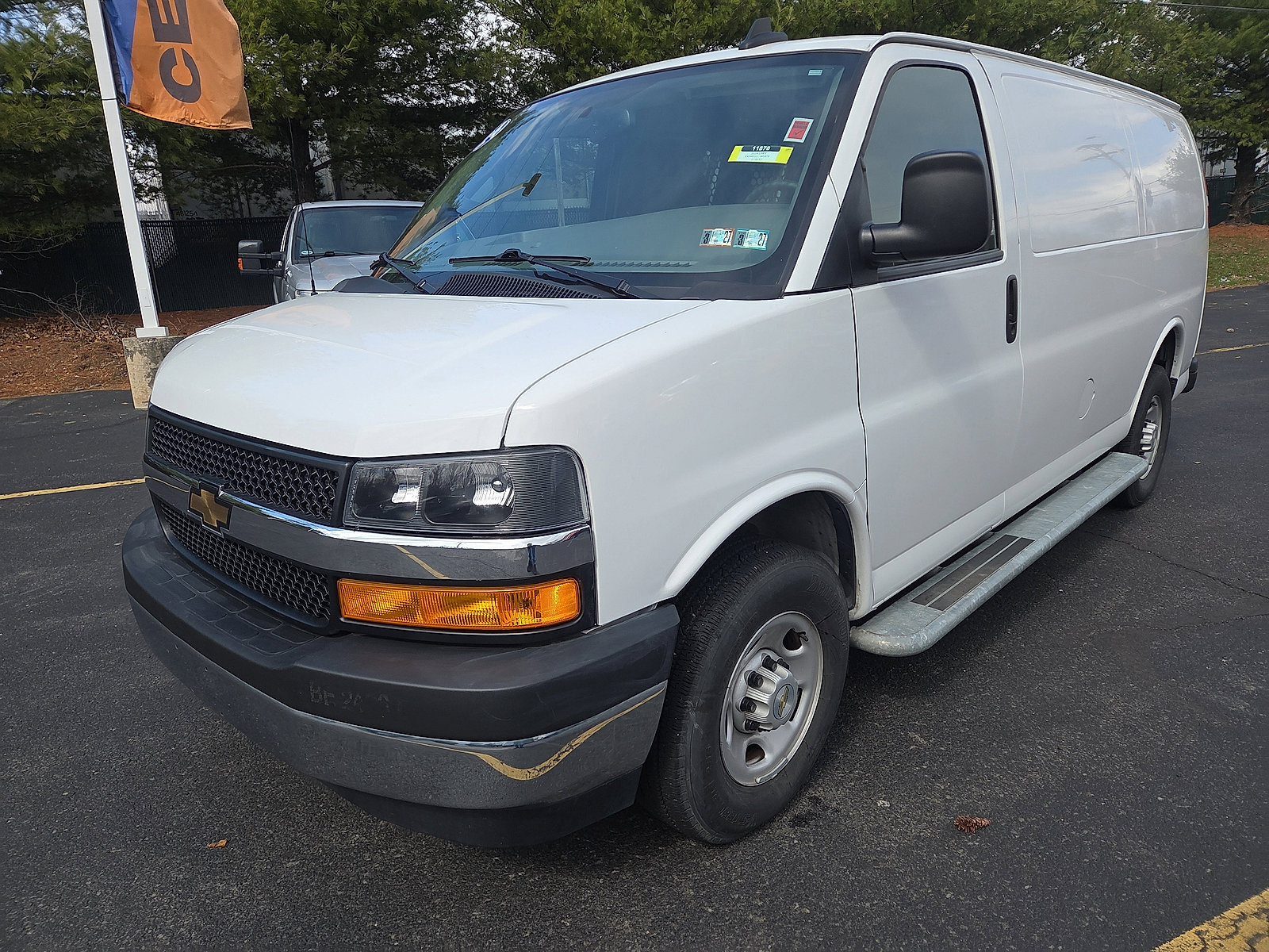 Used 2024 Chevrolet Express 2500 Work Van w/ Driver Convenience Package image 7