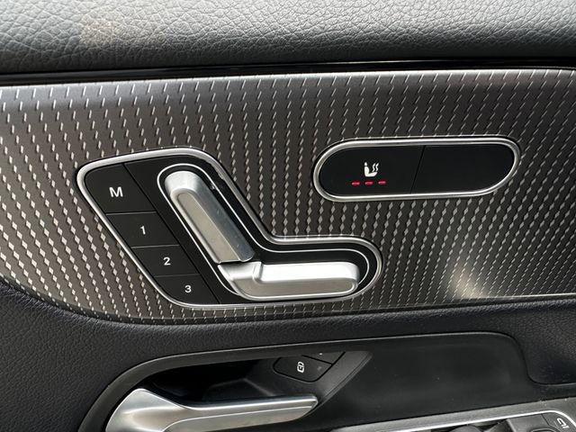 Used 2020 Mercedes-Benz GLB 250 4MATIC image 15