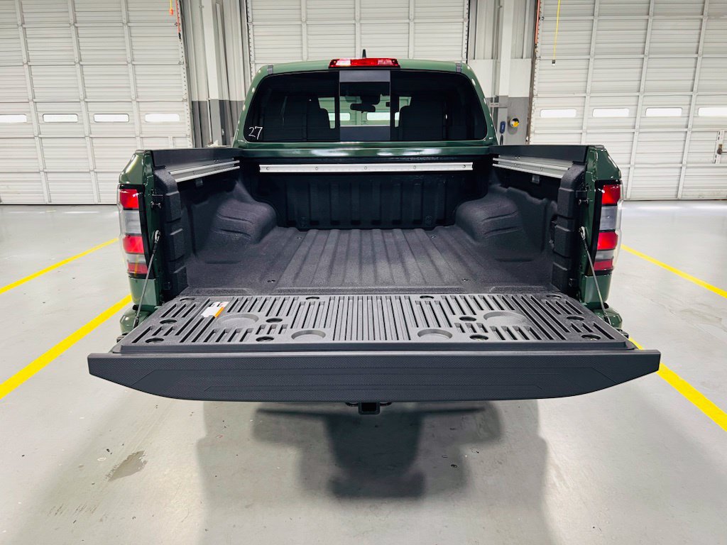 New 2027 Nissan Frontier SV RWD image 8