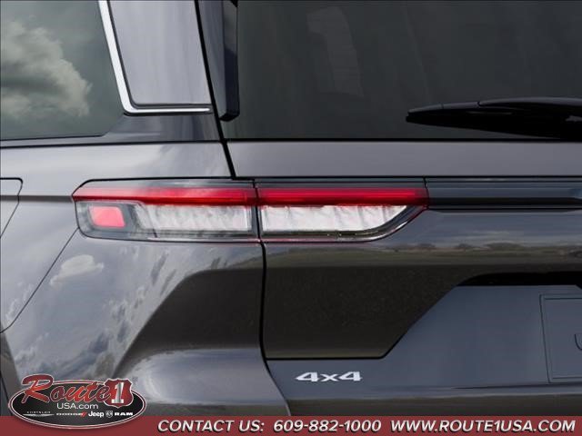 New 2026 Jeep Grand Cherokee Limited w/ Luxury Tech Group II AWD/4WD image 10