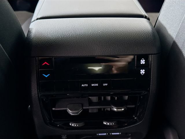 New 2025 Jeep Grand Cherokee L Altitude image 25