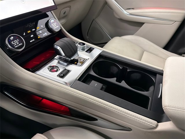 Used 2022 Jaguar F-PACE S image 33