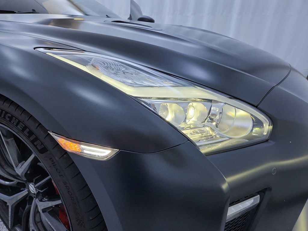 Used 2019 Nissan GT-R image 66