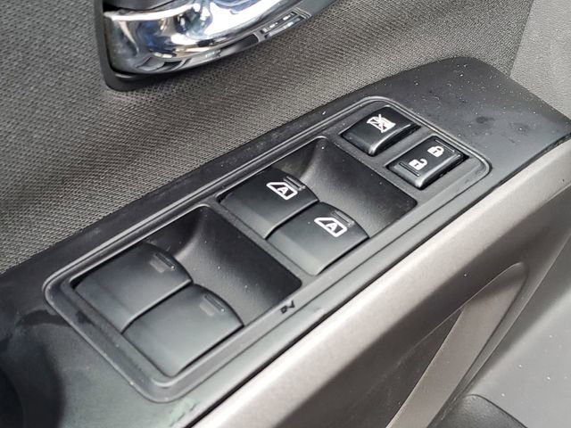 Used 2015 Nissan Titan S image 15