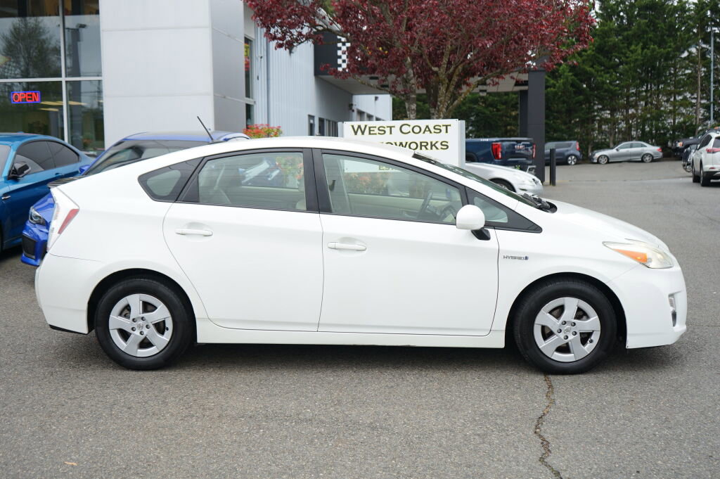 Used 2011 Toyota Prius Four w/ Navigation Pkg FWD image 7