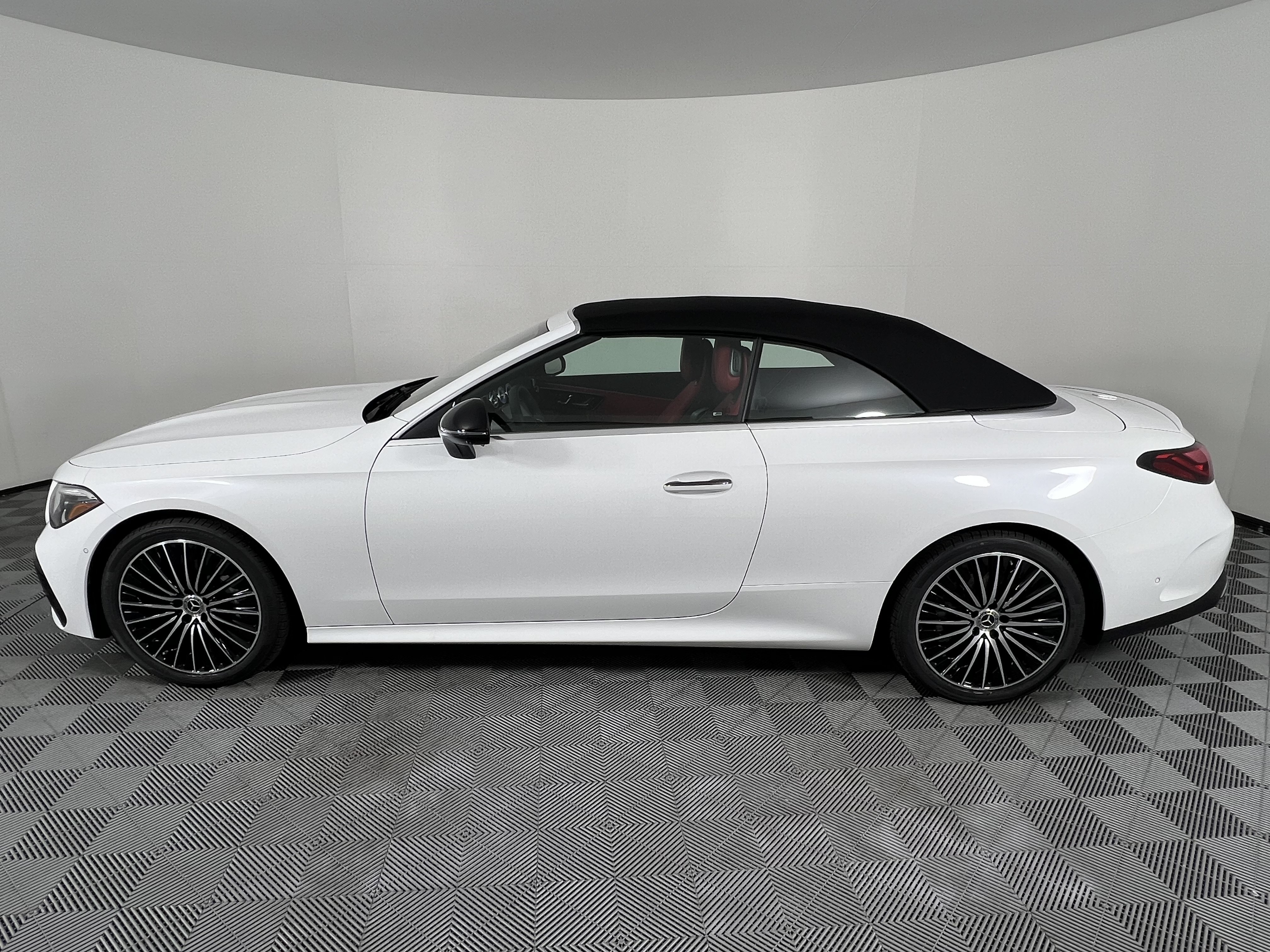 New 2027 Mercedes-Benz CLE 450 4MATIC Cabriolet image 9