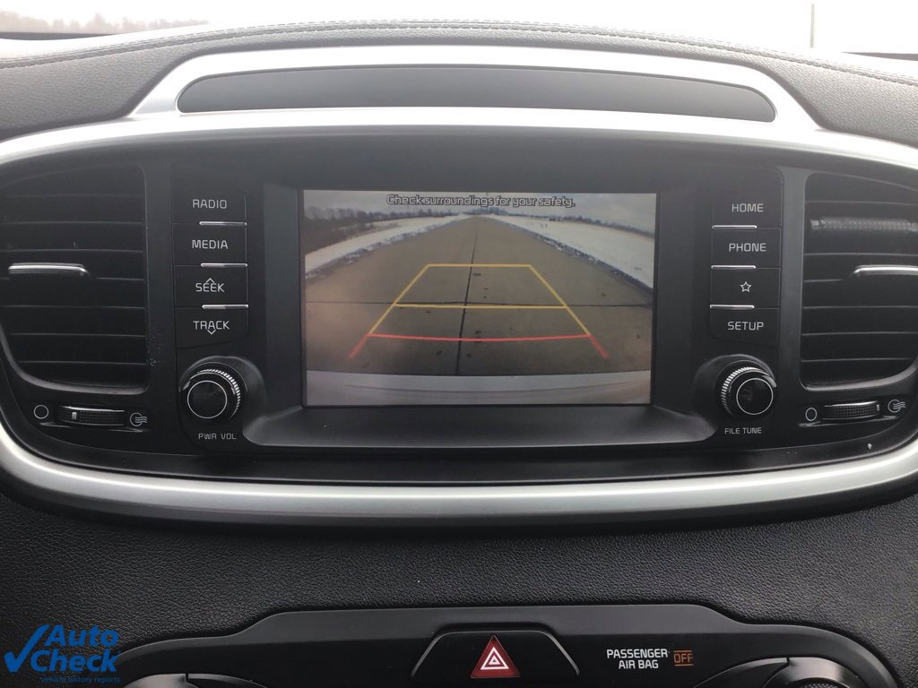 Used 2020 Kia Sorento LX image 41