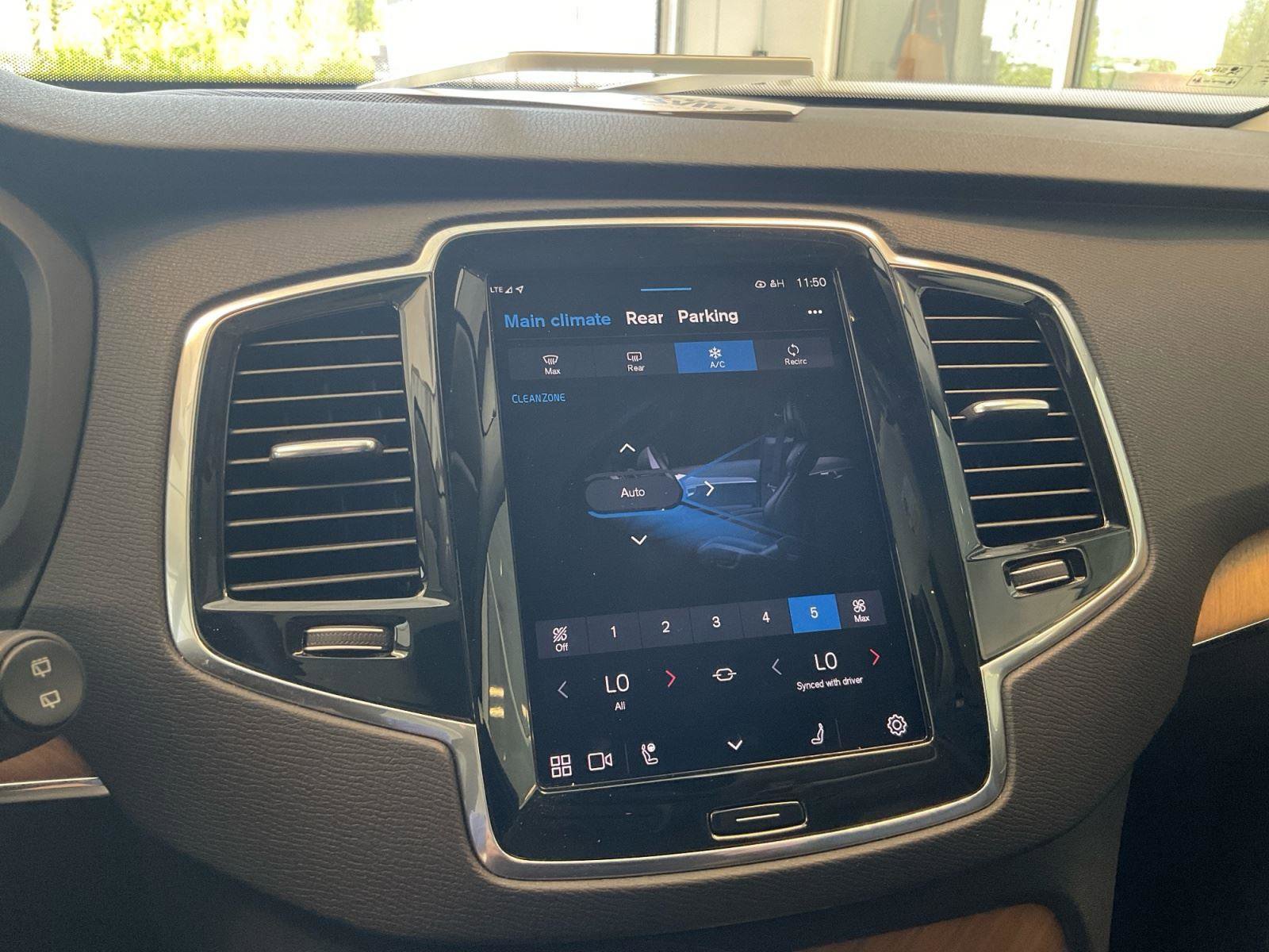 Used 2023 Volvo XC90 B6 Plus w/ Protection Package AWD/4WD image 23