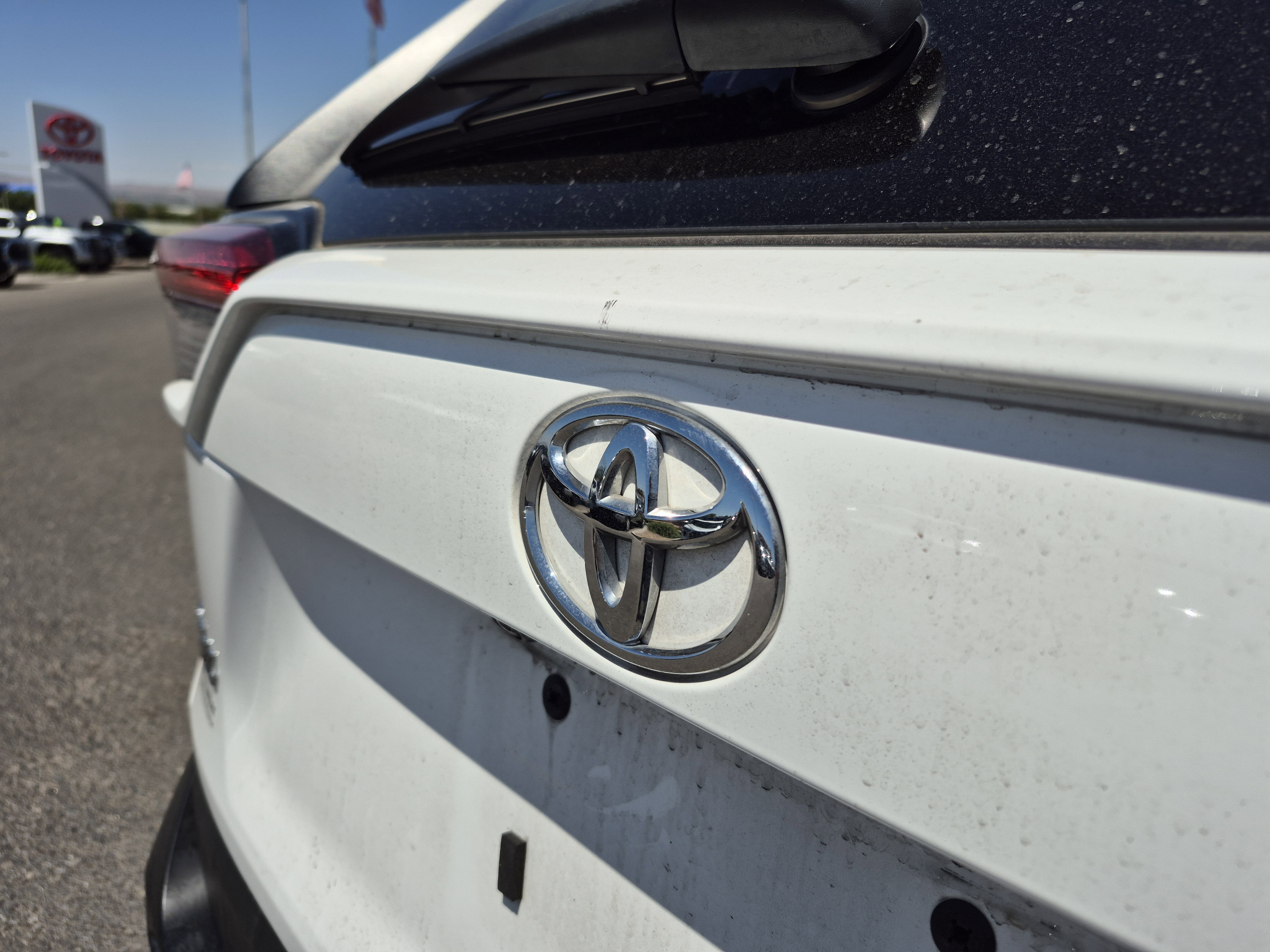 Certified 2024 Toyota RAV4 XLE FWD image 22